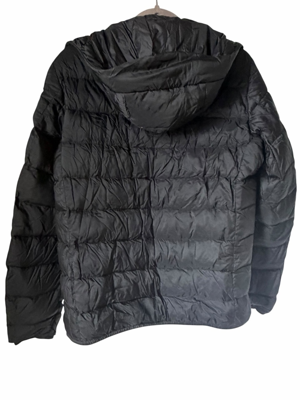 Uniqlo Black Hooded Packable Puffer Jacket Ultra Lightweight - Picture 3 of 6